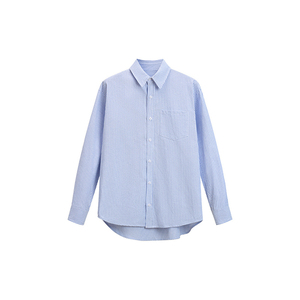 เสื้อเชิ้ตผู้ชายสไตล์บูติก แนวธุรกิจลำลอง ลายทางแนวตั้ง สีฟ้าอ่อน ทรงหลวม มีกระเป๋าเสื้อ พรีเมียม แขนยาว ติดกระดุม - Product Image 1