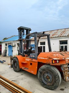 10 tonnes Heli Diesel chariot élévateur moteur ISUZU peinture originale utilisée en bon état pour les industries de la construction agricole vente à bas prix - Product Image 2