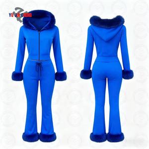 Maßgefertigter Winter-Trainingsanzug mit Abnehmbarem Fellkragen, Reißverschluss-Kapuzenjacke und Schlaghose für Damen, Hochwertiges 2-Teiliges Fitness-Set - Product Image 2