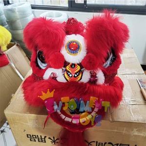 Accessoires de danse du lion de la culture traditionnelle chinoise avec plusieurs couleurs au choix parmi des têtes de lion en laine de haute qualité - Product Image 6