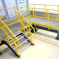 Rampe de sécurité extérieure en acier soudé robuste, résistante aux intempéries, fabriquée en Chine, avec marches d'escalier en grille d'acier assorties