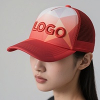 Gorra Trucker Roja de Malla con Logotipo Bordado en Bloques de Color, Ajustable, Unisex, Casual, para Primavera/Verano, Diseño de 6 Paneles