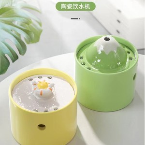 Bebedero de Agua Automático para Gatos, Fuente de Agua de Cerámica con Diseño de Gato, Dispositivo Eléctrico de Escritorio - Product Image 4