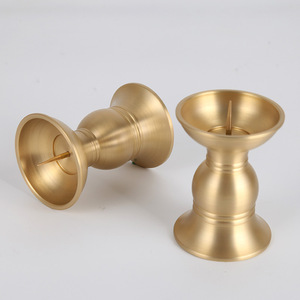 Juego Completo de Artículos Budistas, Artículos para Ofrendas, Lámpara para Buda, Vasos para Agua, Platos para Frutas, Quemadores de Incienso y Jarrones - Product Image 1