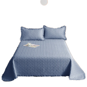 Vente en gros d'usine, 3 pièces, couvre-<span class=keywords><strong>lit</strong></span> matelassé en polyester <span class=keywords><strong>de</strong></span> haute qualité pour hôtel et maison, avec rembourrage en coton, couleur unie, 200TC - Product Image 1