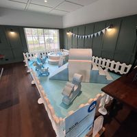 Aurora Sports - Aire de jeux intérieure bleue avec équipement de jeu souple et jouets sensoriels pour fêtes d'enfants, capacité 100 kg, 5 à 10 passagers