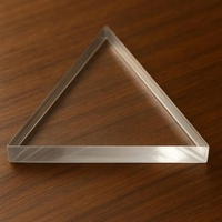 Base de présentation en acrylique solide en forme de triangle équilatéral