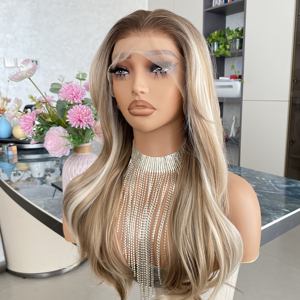 Perruques Synthétiques en Gros Prix Usine Super Superposées Longues Ondulées Naturelles avec Frange pour Noël Transparentes Châtain Cendré Blond - Product Image 2