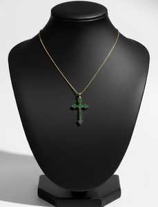 Pendentif croix Starlight en or 14 carats avec pierres précieuses naturelles ou de laboratoire et détails en diamant - Product Image 6