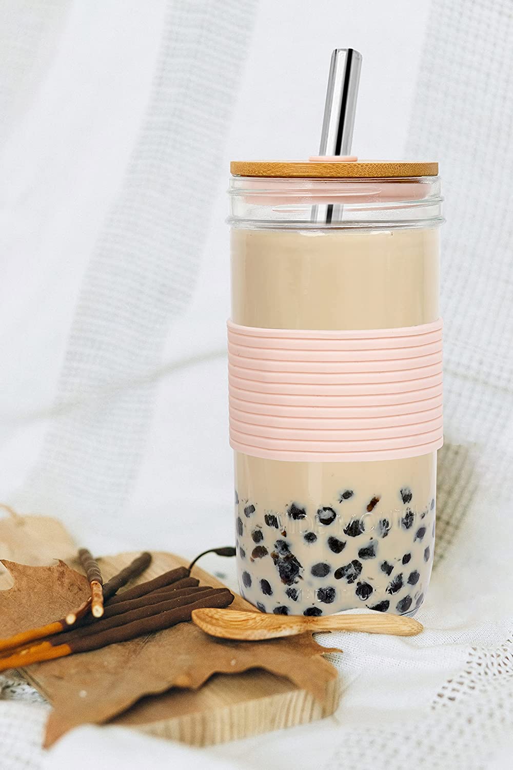 Mason Jar with Lid and Straw, 24oz Wide Mouth Mason Jar Drinking Glasses Tumbler with Bamboo Lid and Silicone Sleeve