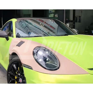 Aile avant de style TopCar pour Porsche 911 992, ailes en fibre de carbone sèche - Product Image 3