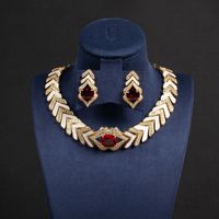 Parure de bijoux tendance pour femme avec collier et boucles d'oreilles en zircon cubique, idéale pour mariages, fiançailles, fêtes et cadeaux - S-0168