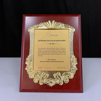 Plaque de certification en bois 24x31cm avec plaque en métal cuivre doré et argent MH-NJ0749