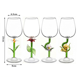 Calice da Vino Artigianale con Stelo Floreale in Vetro di <span class=keywords><strong>Murano</strong></span>, Ornamento Floreale 3D su Stelo Verde, Bicchiere da Vino Rosso Personalizzabile con Logo, Articolo da Regalo in Vetro - Product Image 2