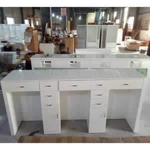 Salon de manucure moderne Offre Spéciale Double Sièges Table de manucure Table à ongles lumière luxurye - Product Image 4