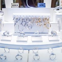 Vente en gros de blocs de présentation carrés transparents de 2x2x1 pouces, cube en acrylique poli, support de présentation pour bijoux
