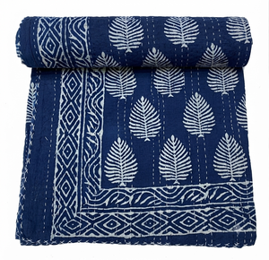 Cubrecama Kantha con Estampado a Mano Indio, 90x108 Pulgadas, Diseño de Hojas Indigo, Colcha de Algodón para Cama Doble, Cubrecama Hecho a Mano - Product Image 6