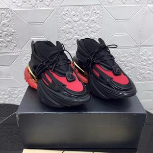 أحذية رياضية رجالية عصرية جديدة لعام <span class=keywords><strong>2026</strong></span>، أحذية مصممة بالجملة عالية الجودة، أحذية كاجوال رائجة للرجال والنساء - Product Image 2