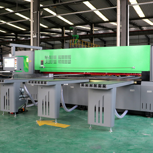 Scie à poutres CNC de précision pour le travail du bois offrant des capacités supérieures de découpe et de carrossage de la mélamine - Product Image 3