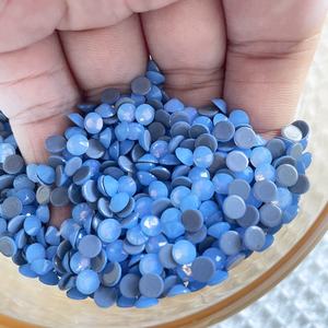 ชุดเดรสสำหรับเต้นงานประดิษฐ์ทำด้วยตัวเองแก้วโอปอลสีฟ้า6มม. คริสตัลพลอยเทียมหลังแบนมีกาวสูงถุงใส่รองเท้าแบบร้อน - Product Image 2