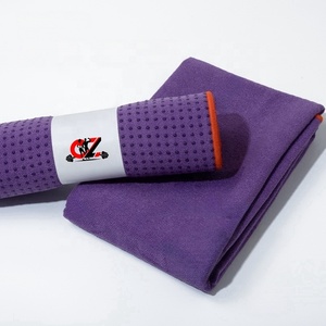 Tapis de yoga antidérapant CZFIT Premium avec points de grip en silicone 183/185cm en microfibre pour le yoga chaud et l'entraînement physique - Product Image 4