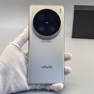 Teléfonos Móviles Usados al por Mayor VI VO X100 Ultra Snapdragon 8 Elite 6.82'' 5500mAh Desbloqueados de Segunda Mano, Teléfono Inteligente Android 5G - Product Image 1