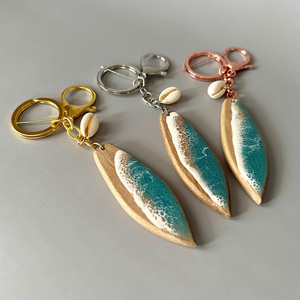 Llavero de <span class=keywords><strong>Madera</strong></span> con Diseño de Ola Marina <span class=keywords><strong>en</strong></span> Resina, Caja Decorativa de <span class=keywords><strong>Madera</strong></span> Hecha a <span class=keywords><strong>Mano</strong></span> con Patrón de Tabla de Surf para Decoración del Hogar y Escritorio - Product Image 3