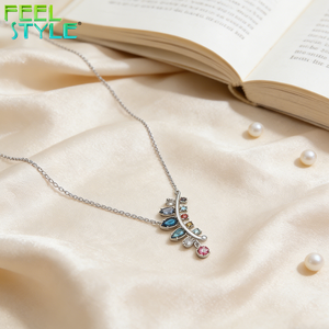 Collier pendentif feuille et branche en zircon coloré, chaîne fine en acier inoxydable 316 plaqué or PVD, collier glamour pour femme, cadeau - Product Image 4