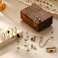Ensemble de boucles d'oreilles géométriques en acier inoxydable - Clous à dos plat, créoles empilables multi-percées et bijoux de piercing