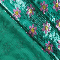 Luxe personnalisé 5mm 3d Floral Tulle Mesh Sequin Glitter Multicolore Vert Fleur Broderie Sequin Tissu pour Robe, Mariage