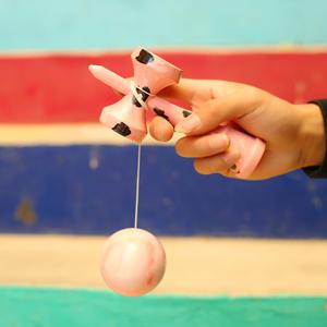 Oem & Odm Aanpassen Groothandel Nieuwe Hot Sell Professionele <span class=keywords><strong>Kendama</strong></span> <span class=keywords><strong>Kendama</strong></span> Ballen Japans Speelgoed Usa Kids Jumbo Houten <span class=keywords><strong>Kendama</strong></span> Speelgoed - Product Image 2