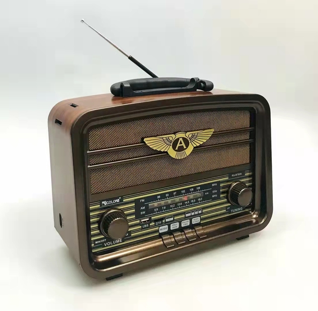 Portable AM/FM/SW 3 Band Retro Radio with Wireless for Speaker USB TF/SD Card Player Flashlight Plastic Material