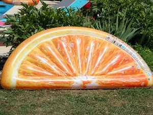 Colchoneta Flotante INTEX 58763 con Diseño de Frutas de Verano, Naranja, para <span class=keywords><strong>Piscina</strong></span>, 178 x 85 cm - Product Image 4