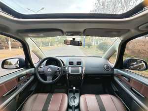 <span class=keywords><strong>Suzuki</strong></span> <span class=keywords><strong>SX4</strong></span> 1.6 <span class=keywords><strong>Auto</strong></span> Comfort 2013, Bassa Manutenzione, Abitacolo Spazioso, Facile da Guidare, Perfetta per il Pendolarismo Quotidiano - Product Image 6