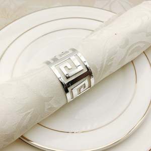 Stock sur la main évider ronds or ronds ronds de serviette pour mariage/fête/hôtel - Product Image 3