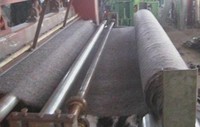 Machine à aiguilles à vitesse moyenne pour feutre d'intérieur automobile et coton aiguilleté