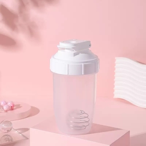 בקבוק שייק לחדר כושר, עמיד בפני דליפות, ללא BPA, עשוי פלסטיק, עם מכסה מדורג, 500 מיליליטר, בטוח לשימוש במדיח כלים וניתן לשימוש חוזר. - Product Image 5