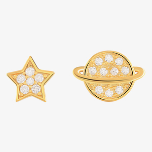Boucles d'oreilles clous ROXI simples en argent sterling S925 avec étoile et planète serties de diamants pour femmes - Product Image 1