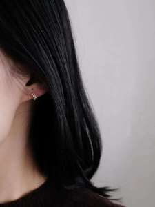 Vente en gros 2021 japonais coréen Mini boucles d'oreilles femme mignon rétro français vague bord 9k Ture or boucles d'oreilles nouveau KJ446 Design - Product Image 5