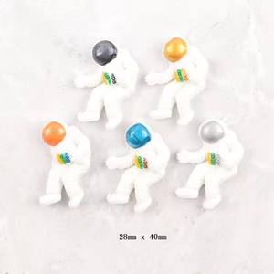 Encantos de cabujón de resina con diseño de <span class=keywords><strong>astronauta</strong></span> de transbordador espacial de espalda plana de estilo Artificial para uso de recuerdo Tema de planeta inspirado - Product Image 6