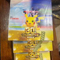 Boîte de boosters de cartes de dessin animé de collection M6A Pokémon Thème 30e Anniversaire Cartes de jeu scellées aléatoires avec carte à effet métallique brillant Cadeau pour fête