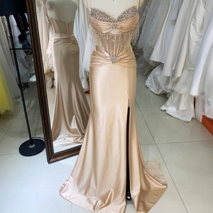 Nuovo Abito da Ballo 2026 con Perline e Frange, Collo a Cuore, Sexy, <span class=keywords><strong>per</strong></span> Ragazze - Product Image 1