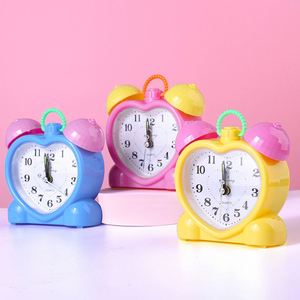 Réveil créatif et coloré pour étudiants, horloge silencieuse mignonne de dessin animé pour hommes et femmes - Product Image 1