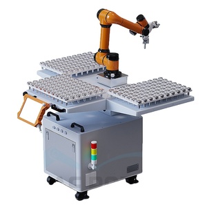Robot collaboratif pour machines de fraisage CNC, solution de bras robotique pour l'entretien des machines CNC - Product Image 1