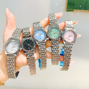 Mode classique, style européen, design minimaliste. Style vintage. Disponible en différentes couleurs. Montre pour femme - Product Image 1