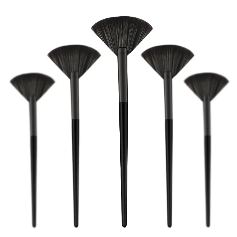 Super Soft Single Medium Black Fan Makeup Brush Facial Long Wood Handle Portable Fan Powder Brush