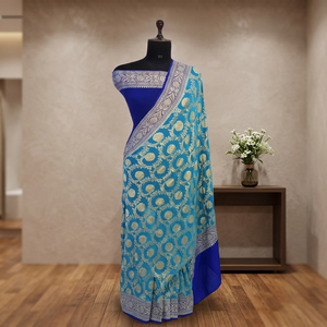 Sari de Seda Azul con Bordado Zari Dorado, Traje Tradicional Indio para Bodas, Largo hasta el Suelo, Sari para Mujer, Corte Regular, para Todas las Temporadas - Product Image 1
