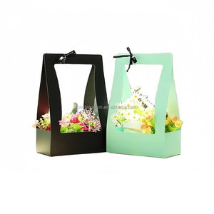 Logotipo personalizado Proveedores de fábrica Día de San Valentín Flores Ramo Regalos Cajas de papel con asa Patrón de impresión Flor Caja de cartón - Product Image 6