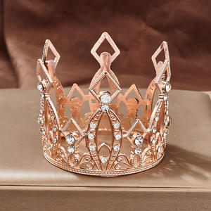 Usine directe fleur papier d'emballage alliage <span class=keywords><strong>couronne</strong></span> broche Bouquet matériel de décoration papillon fleuriste papier fleur emballage - Product Image 4