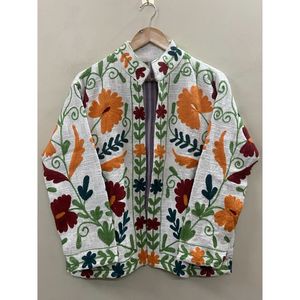 Veste d'hiver en coton brodée de fleurs pour femmes, col mandarin, manches longues, devant ouvert, design fait main - Product Image 5